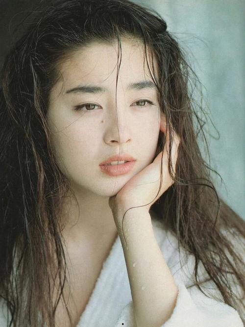 14岁的女明星,璀璨星途初绽放